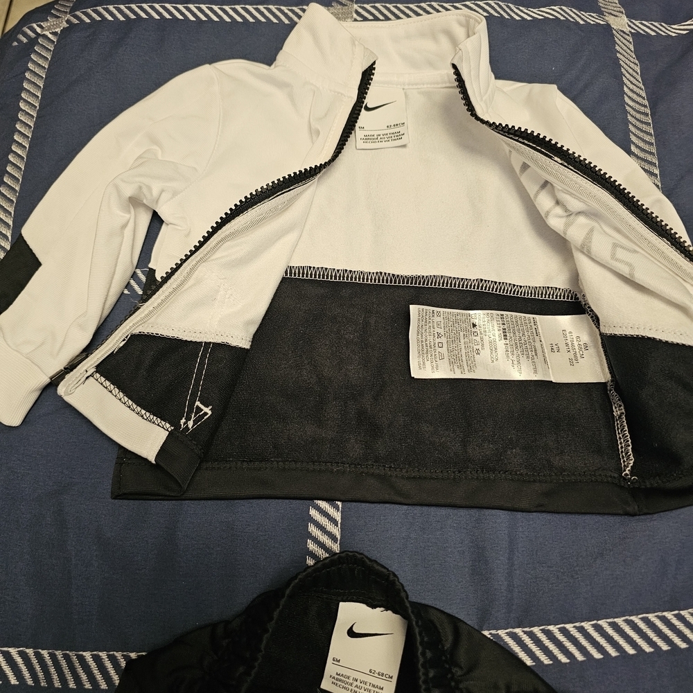 Nike Kids Black and White Sweatpants - Picture 7 of 9